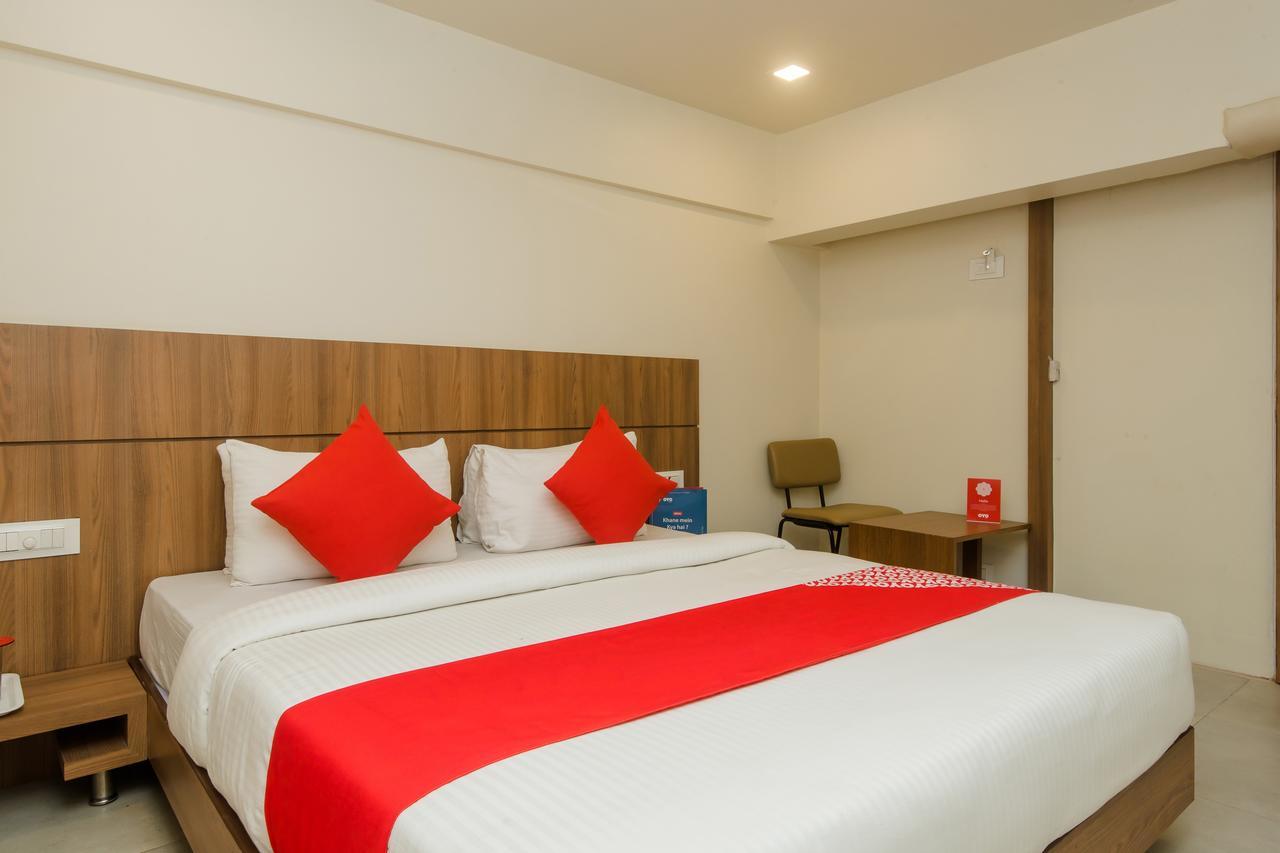 Oyo 13857 Hotel Imperial Umele 外观 照片