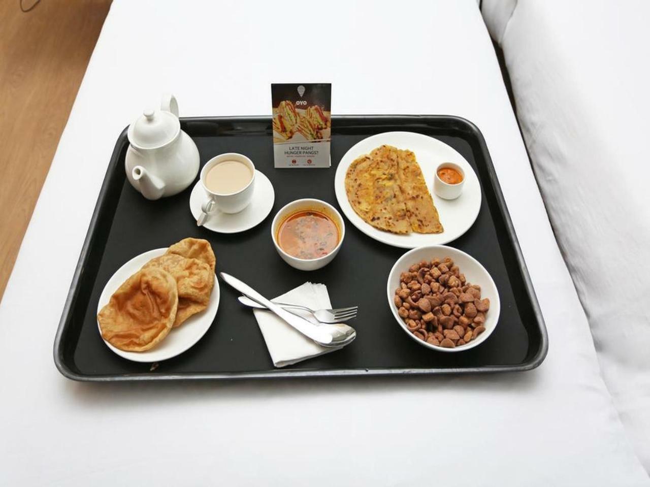 Oyo 13857 Hotel Imperial Umele 外观 照片